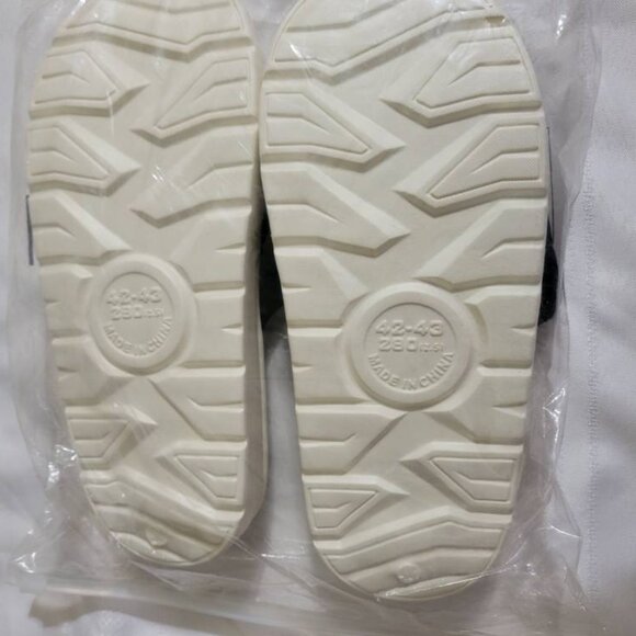 No brand cat slippers NWT fit like a size 11. Mixed Bin Z30 - Picture 4 of 4